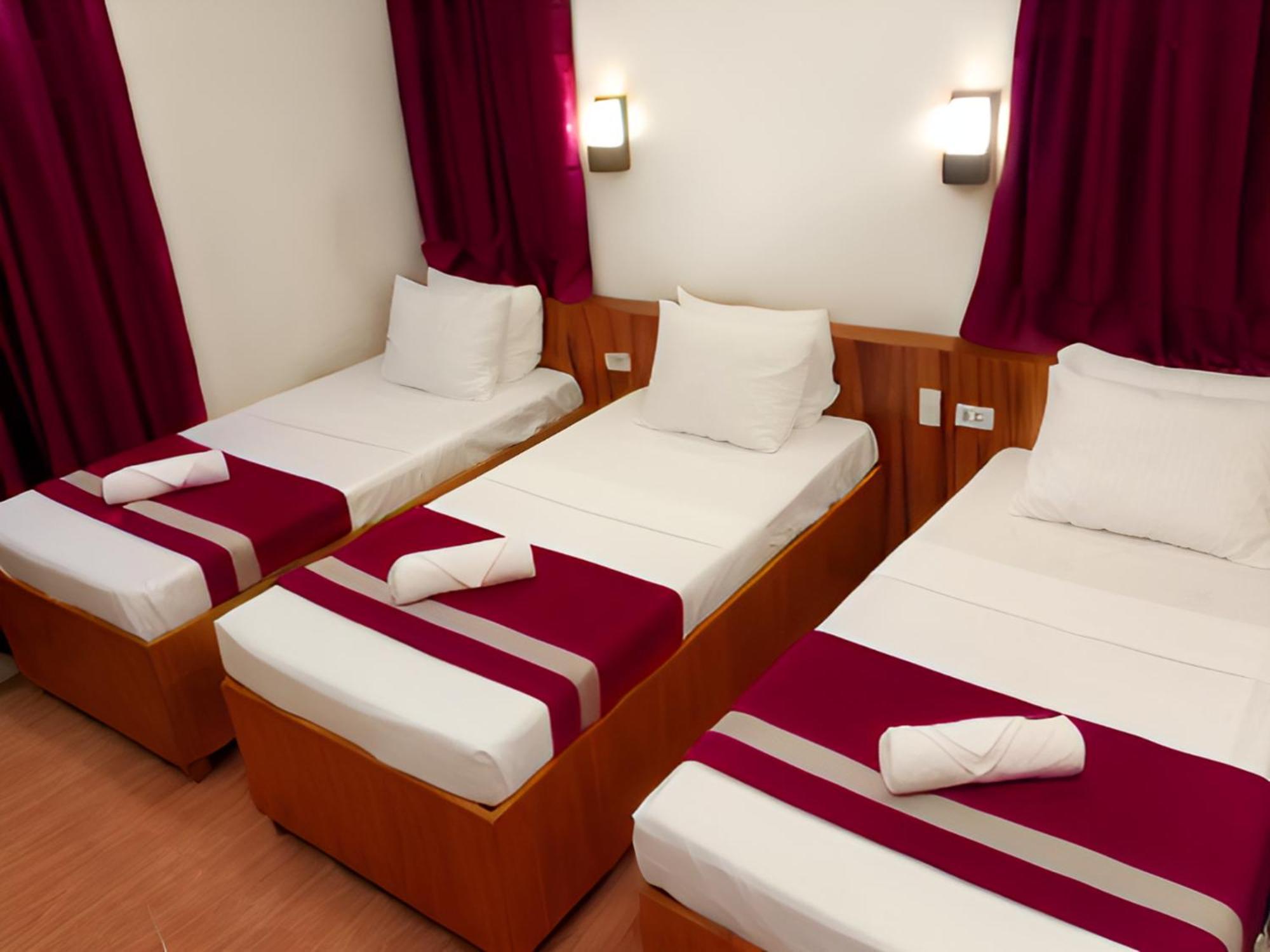 Dy Heritage Suites Vigan Exteriör bild